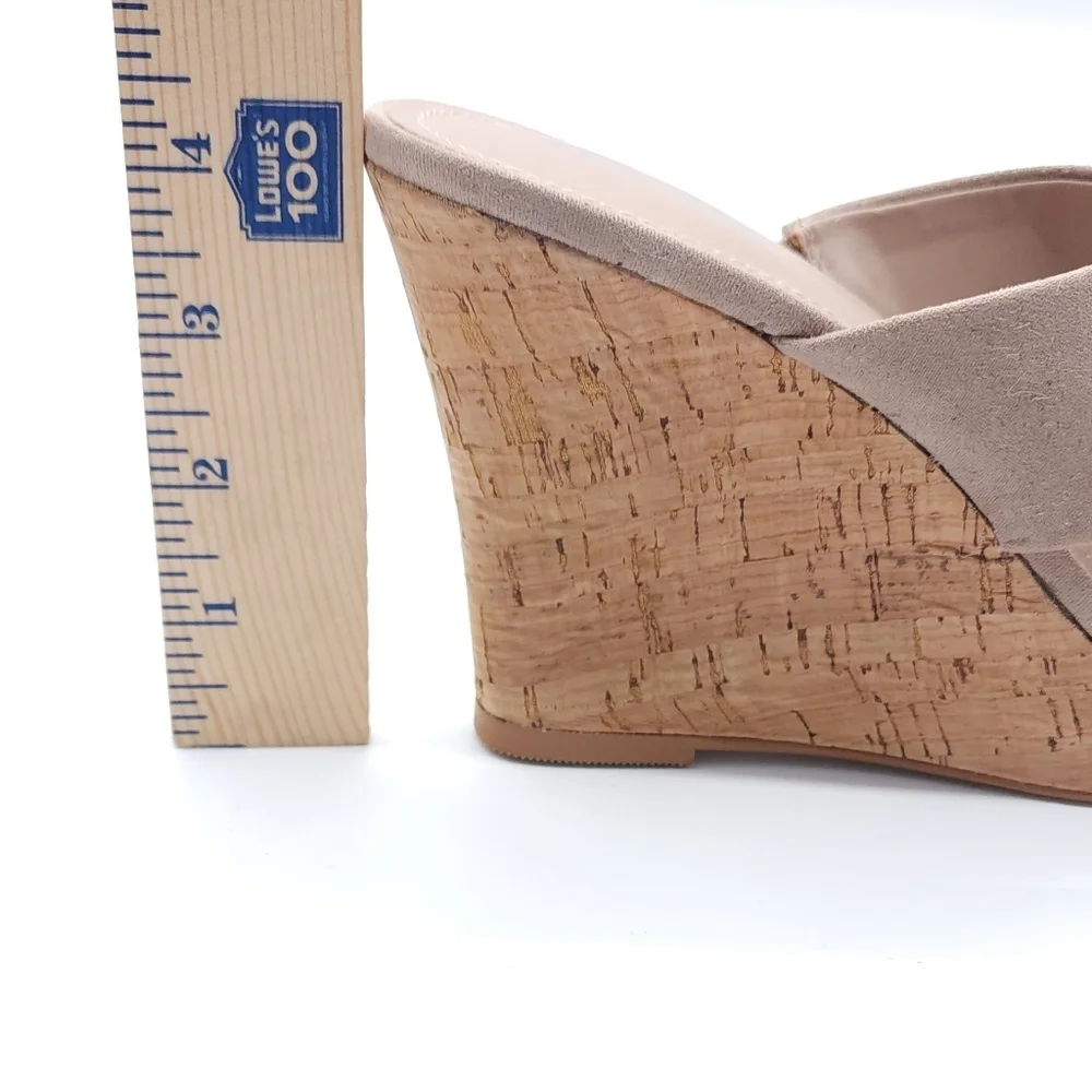 Charles David Latrice Wedge Sandal Nuetral Slip On Women's Size 9